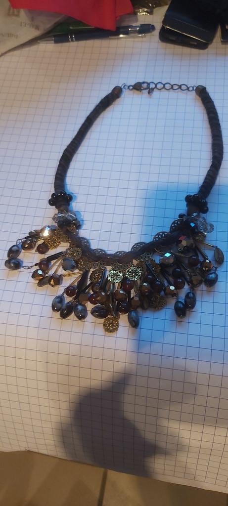 COLLIER VINTAGE CORDE + CUIVRE,PERLES ONYX, Enlèvement ou Envoi, Comme neuf, Noir