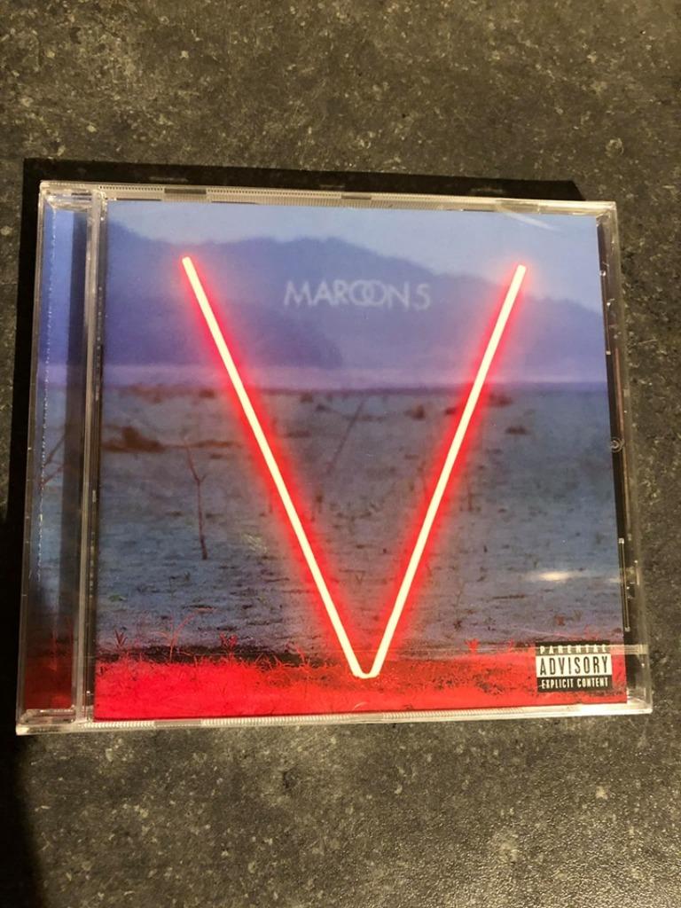 CD nine Maroon 5 onder cello, Ophalen of Verzenden, Nieuw in verpakking