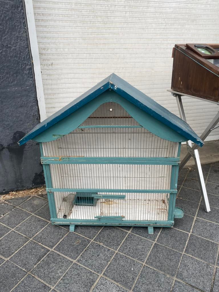 Enorm houten vogelkooi met accessoires ( circa 1950 / 1960 ), Enlèvement ou Envoi, Comme neuf, Cage à oiseaux