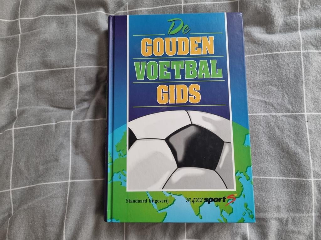 F. Colin - De gouden voetbalgids, Ophalen of Verzenden, F. Colin