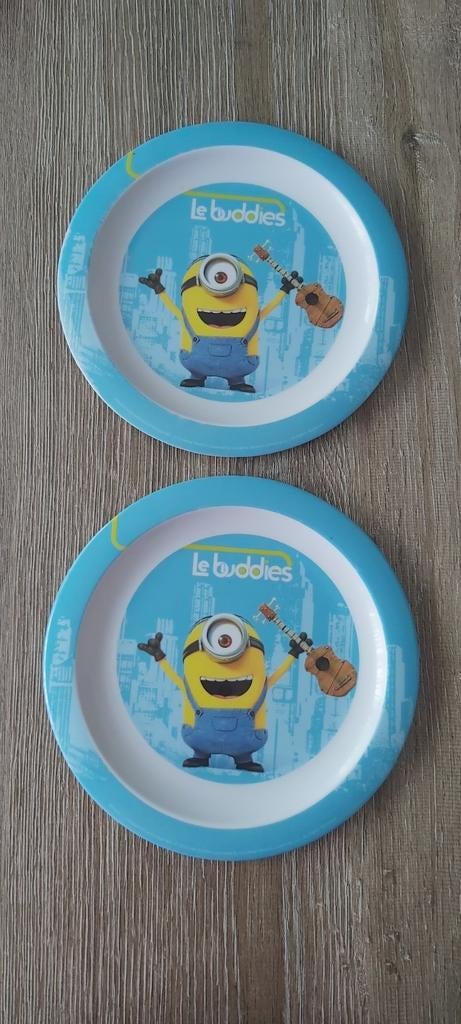 2 eetborden van Minions 'Le Buddies', Kinderen en Baby's, Kinderspulletjes, Zo goed als nieuw, Ophalen of Verzenden