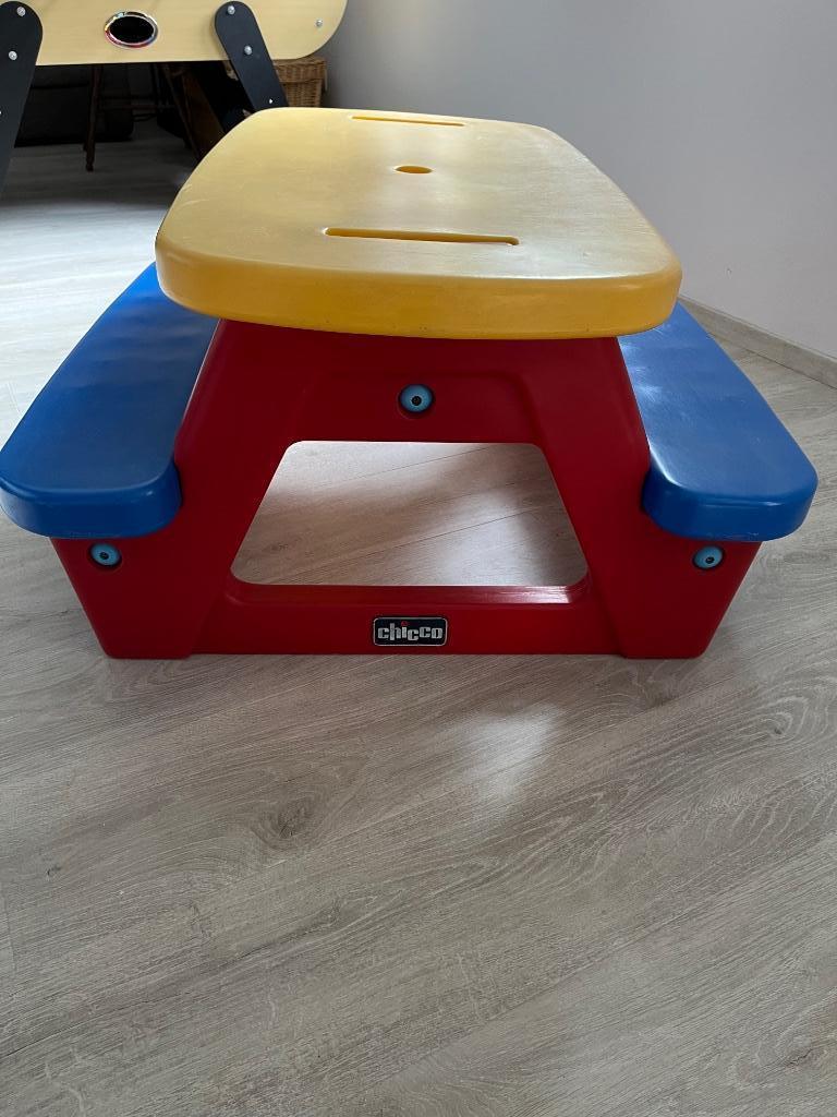 Table pique-nique « Chicco », Enfants & Bébés, Enlèvement, Comme neuf, Table(s) et Chaise(s)