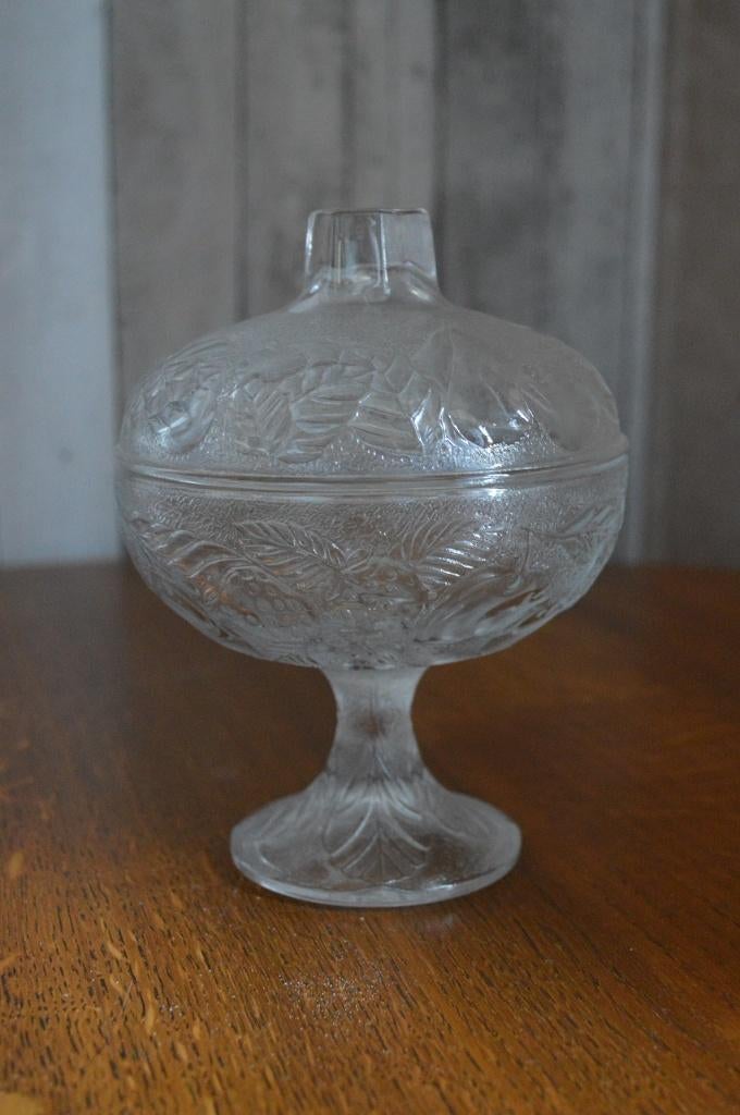 Bonbonnière met fruit en blaren ingegraveerd glas, Enlèvement ou Envoi, Comme neuf, Verre, Balance ou Balances