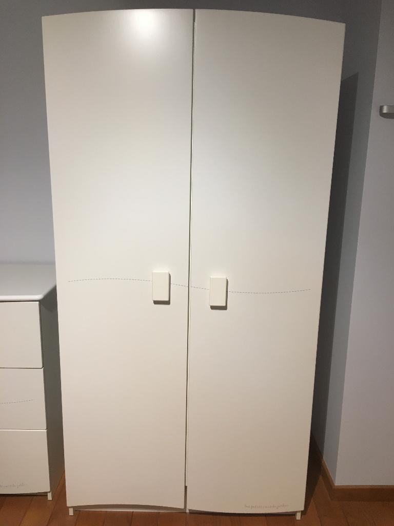 Armoire et commode assortis chambre enfant, 3 ou 4 tiroirs, Comme neuf, Contemporain, 50 à 100 cm