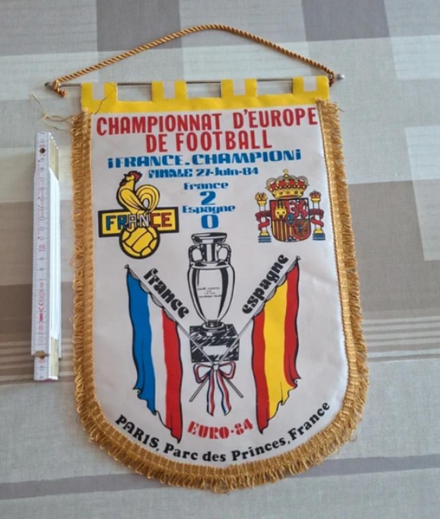 Bannière finale France Espagne 1984, Enlèvement ou Envoi, Comme neuf, Accessoires de club
