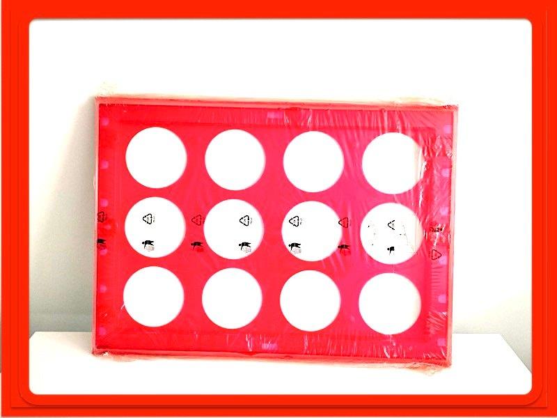 Ikea collector RED frame 50x70 cm frameontwerp by Eva Moritz, Huis en Inrichting, Woonaccessoires | Lijsten, Ophalen, Kunststof