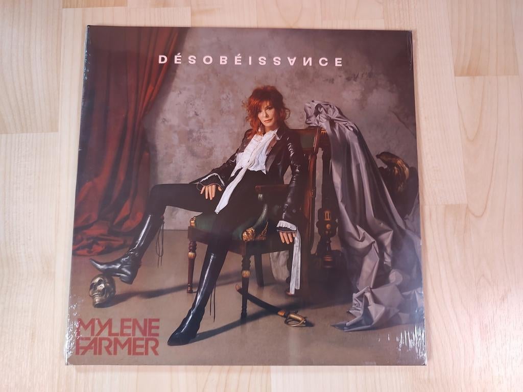 Mylène Farmer - Désobéissance (album vinyle), Enlèvement, Comme neuf