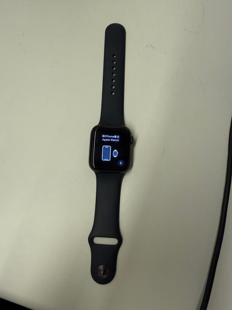 Apple watch SE 44mm space gray midnight sport band, Enlèvement ou Envoi, Comme neuf