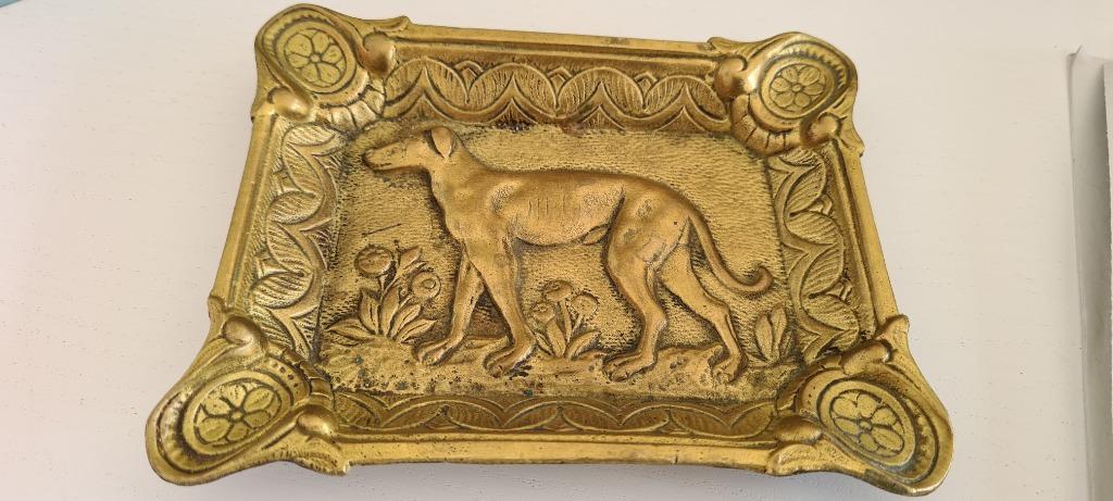 Hond op Vintage messing Asbak Souvenir van België, Antiek en Kunst, Ophalen of Verzenden