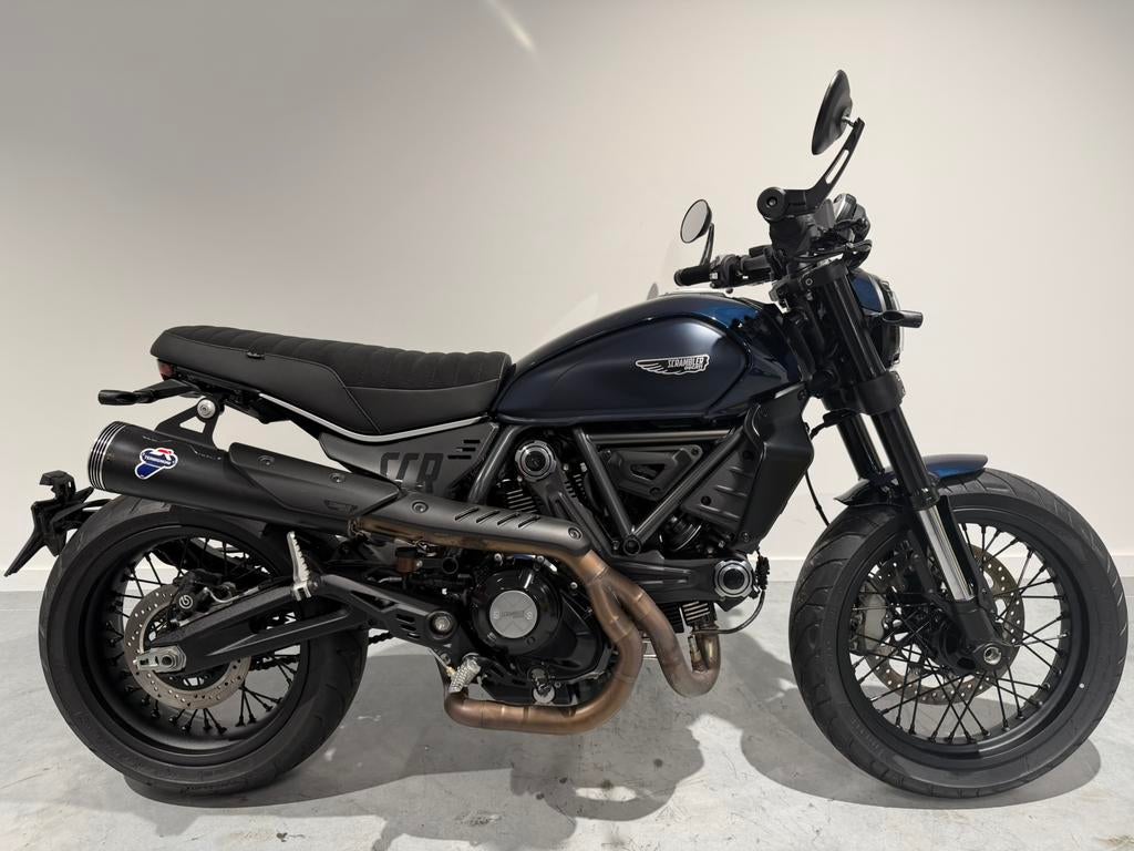 Ducati Scrambler Nightshift 05/2025, 7129km, Motoren, 2 cilinders, Sportuitlaat, Bedrijf