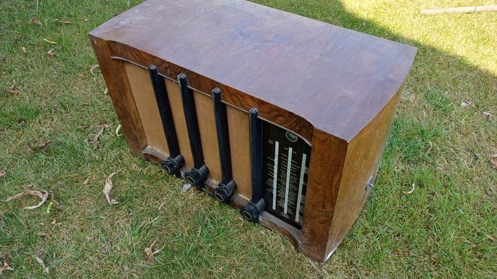 Oude radio, Ophalen
