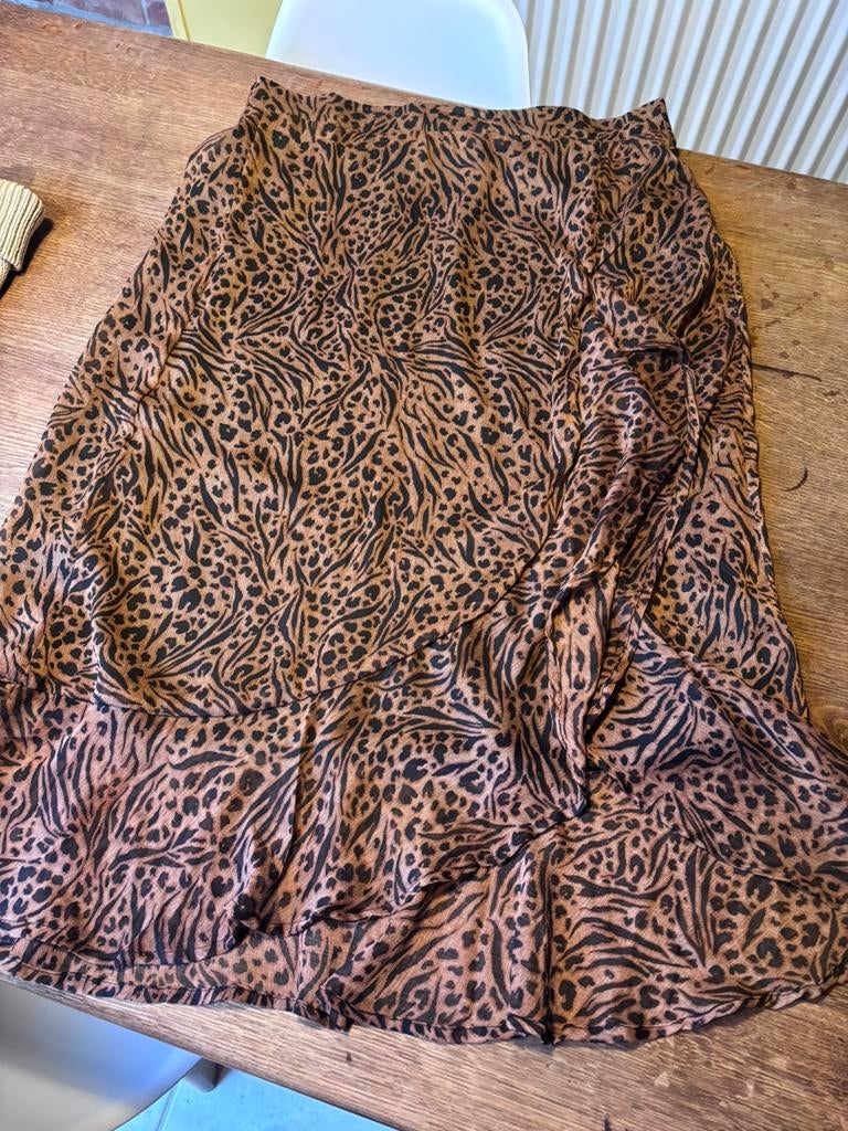 ROK met grote dierenprint van zeer mooie kwaliteit, Kleding | Dames, Overige kleuren, Maat 42/44 (L), Ophalen of Verzenden, Zo goed als nieuw