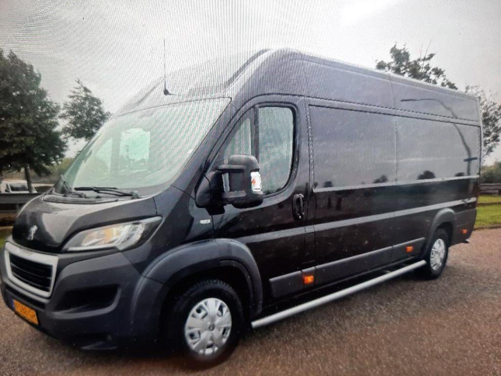 DERGELIJKE VERHUISWAGEN PER DIRECT MET CHAUFFEUR