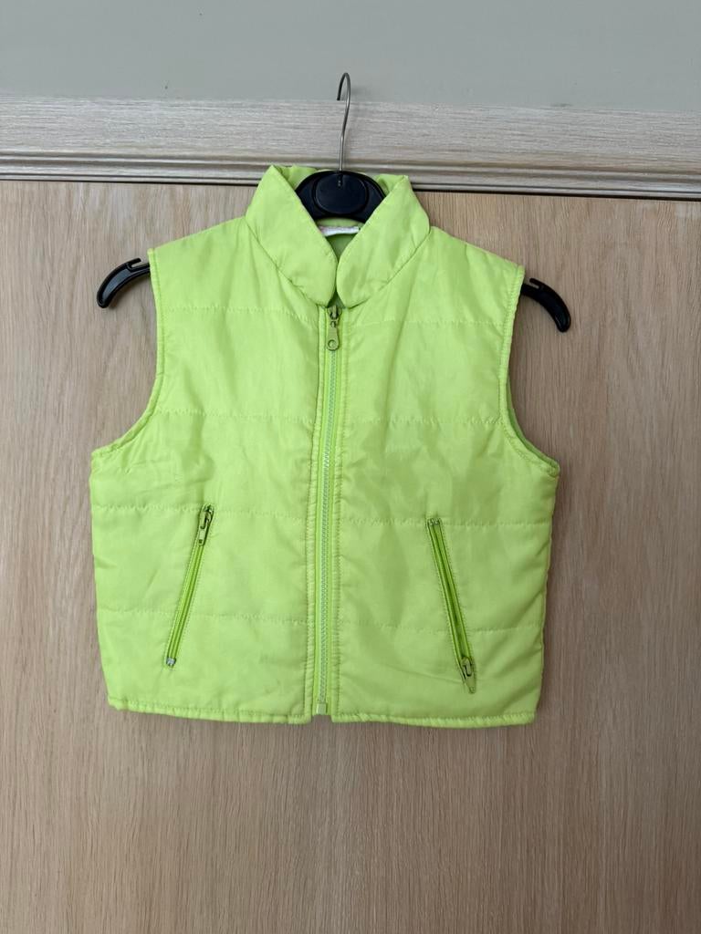 Fluo groene bodywarmer ZEB Maat 140, Kinderen en Baby's, Kinderkleding | Maat 140, Zo goed als nieuw, Meisje, Trui of Vest, Ophalen of Verzenden