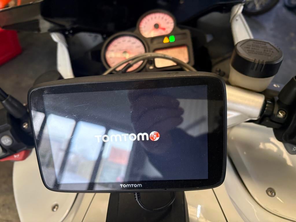 BMW K1200R SPORT, Entreprise, Sport