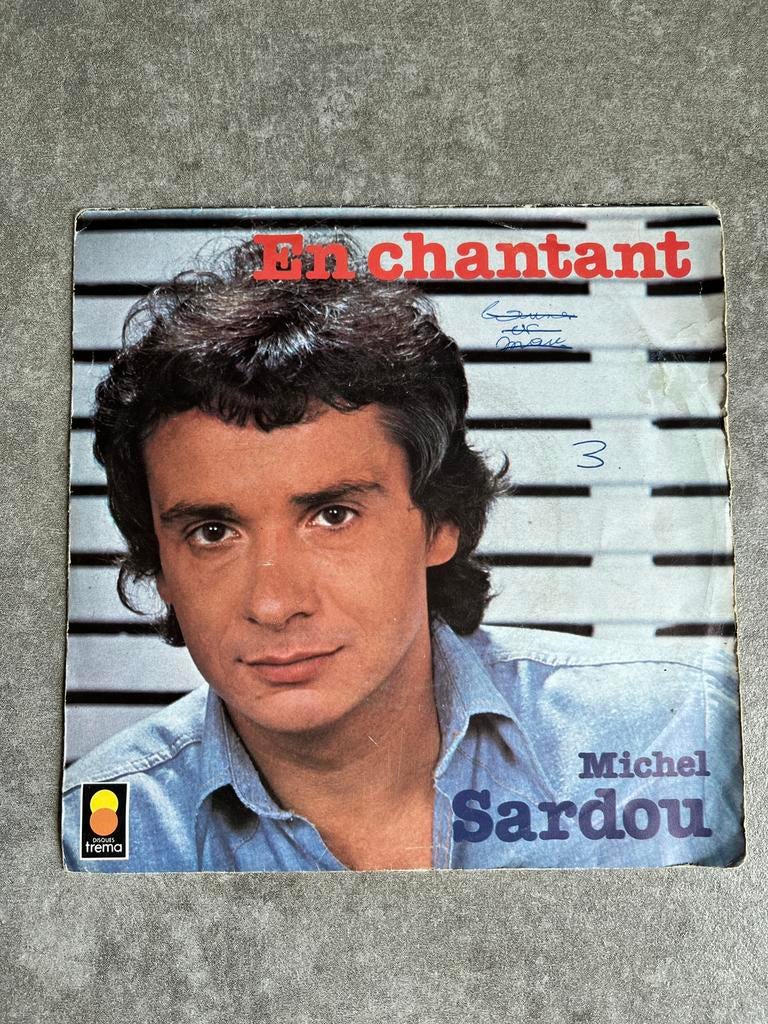 Michel Sardou - En Chantant (single vinyle 45 t), CD & DVD, Enlèvement ou Envoi, Single, Utilisé, Pop