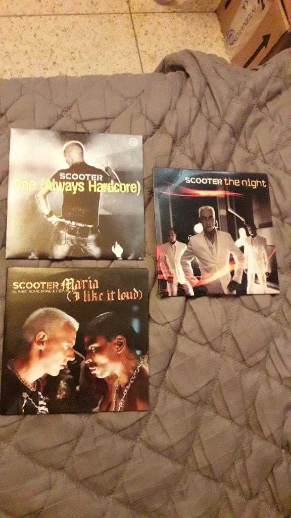 Scooter singles, Ophalen of Verzenden, Zo goed als nieuw