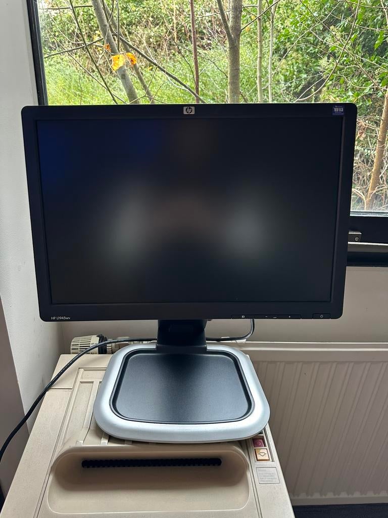 HP L1945wv-monitor — 19" — DVI/VGA — verstelbare standaard, Computers en Software, Monitoren, Ophalen of Verzenden, Zo goed als nieuw