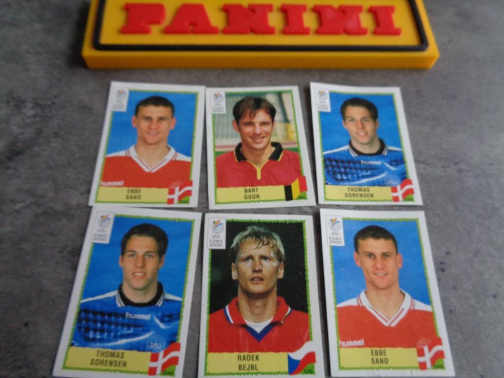 Autocollants de football PANINI Championnat d'Europe EURO 20, Envoi