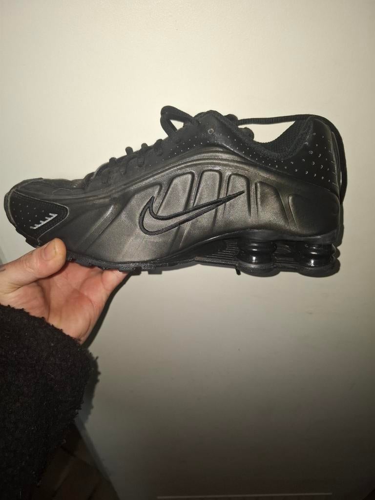 Nike shox R4  taille 42, Enlèvement, Comme neuf, Chaussures
