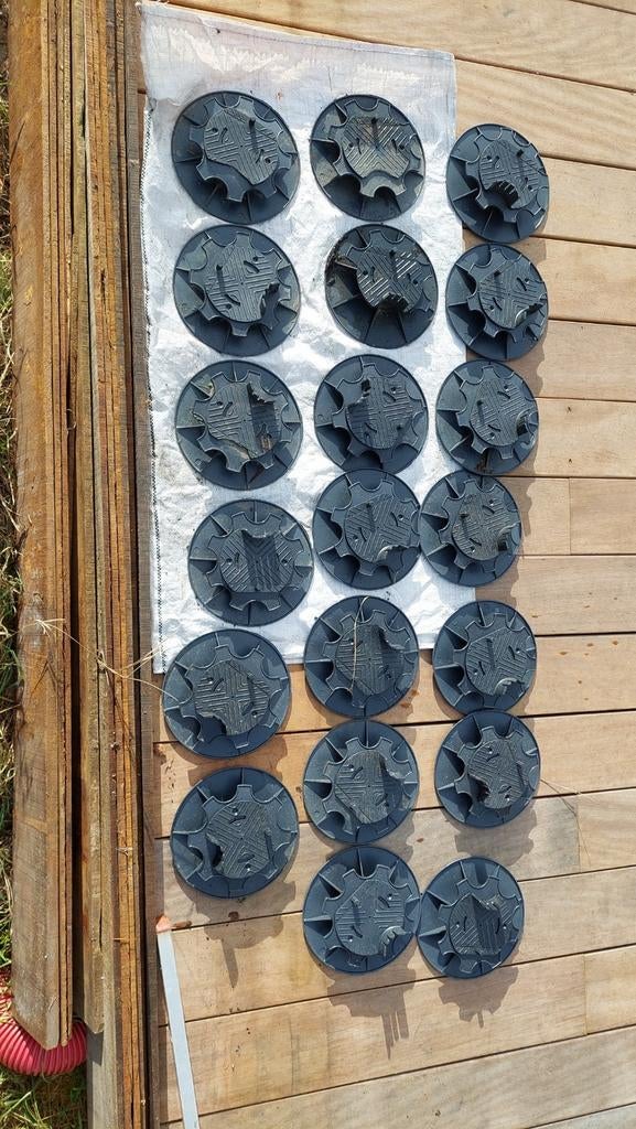 Terrasdragers / voetjes 23 stuks 3,5-5cm NIEUW, Tuin en Terras, Ophalen of Verzenden, Zo goed als nieuw