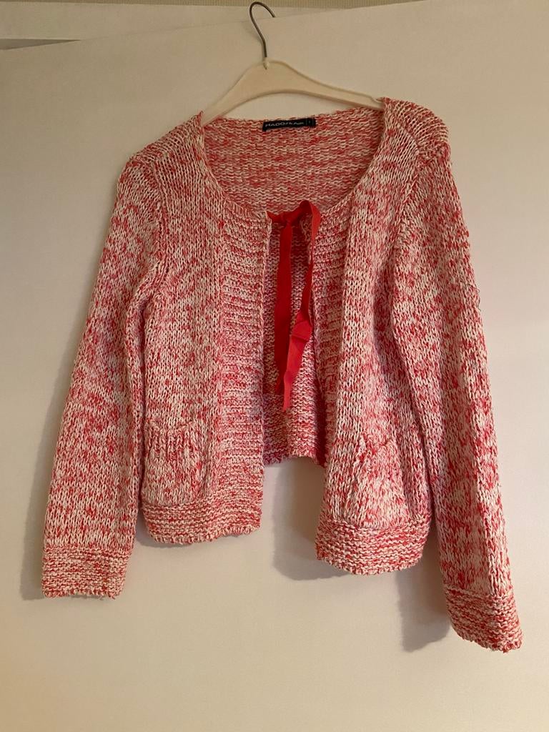 Rood wit gespikkelde dames cardigan met linten, Kleding | Dames, Maat 38/40 (M), Mado et les autres, Ophalen of Verzenden, Zo goed als nieuw