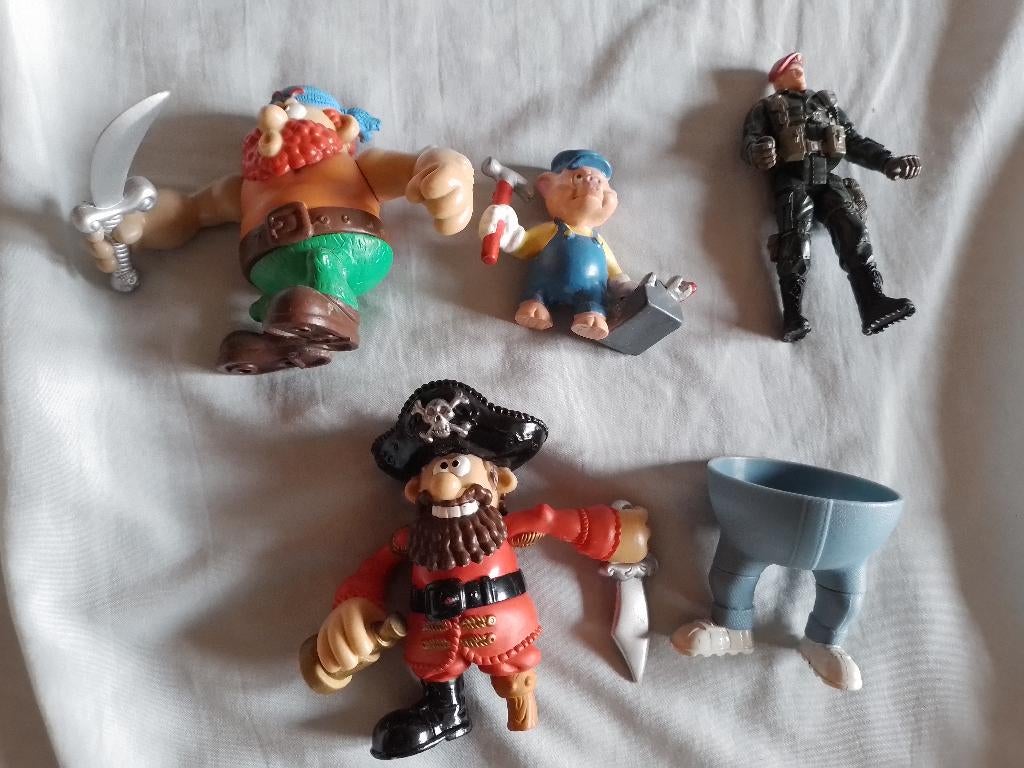 lot nr1 figuurtjes strips lego popjes piraat dwerg *, Verzamelen, Poppetjes en Figuurtjes, Ophalen of Verzenden, Zo goed als nieuw