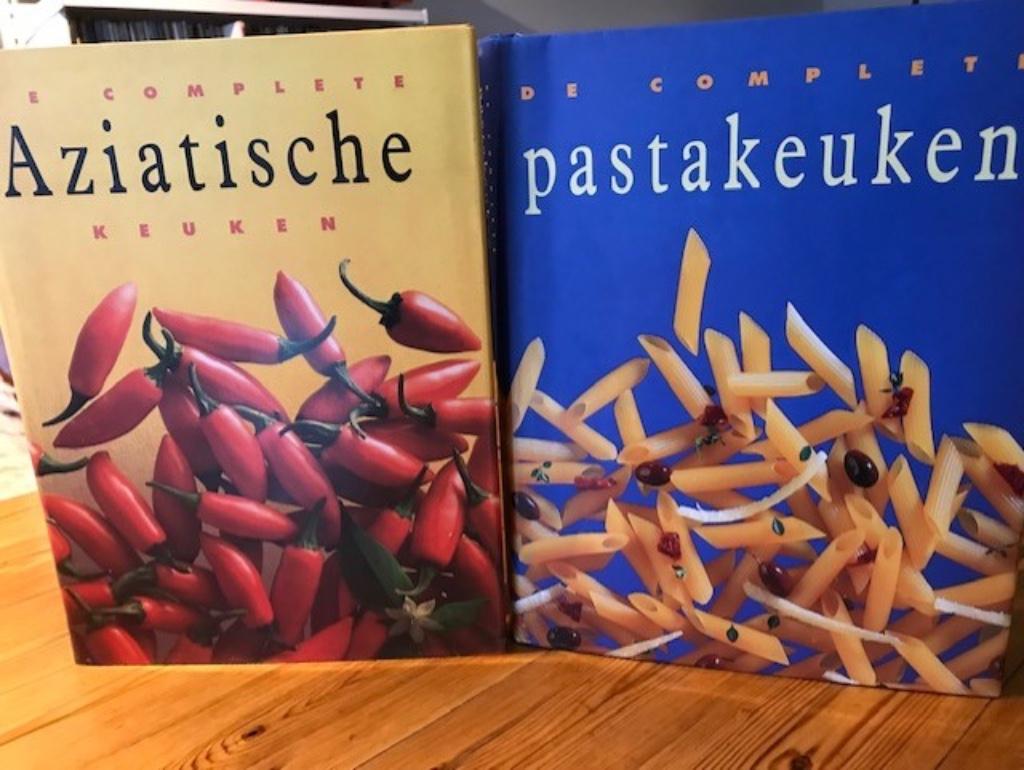 De complete pastakeuken + de complete Aziatische keuken, Boeken, Ophalen of Verzenden, Zo goed als nieuw, Azië en Oosters, Tapas, Hapjes en Dim Sum