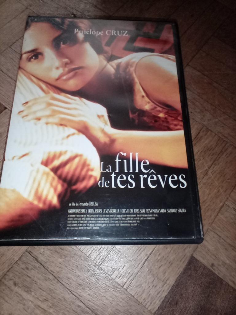 DVD la fille de tes rêves, Enlèvement ou Envoi