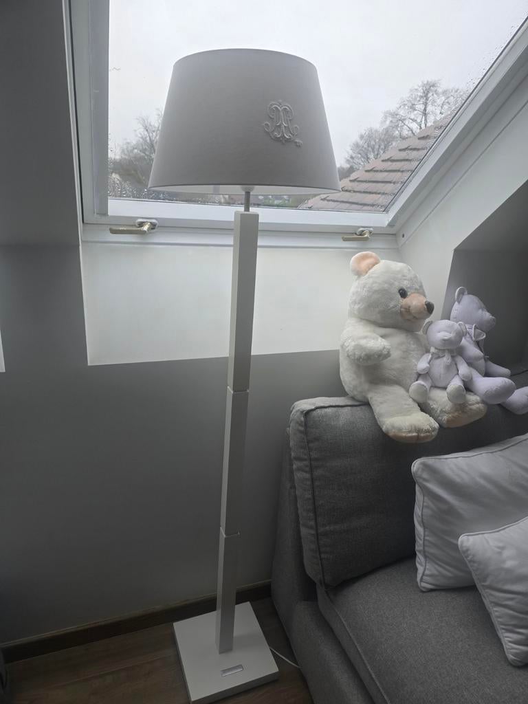 Lampe de chambre de bébé, Enlèvement