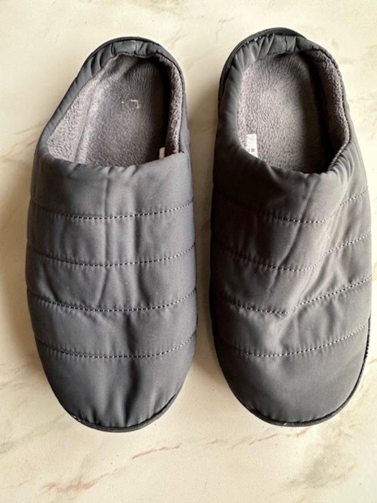 Pantoufles chaudes taille 42/43 (nr1748a), Chaussons, Enlèvement ou Envoi, Autres couleurs, Porté