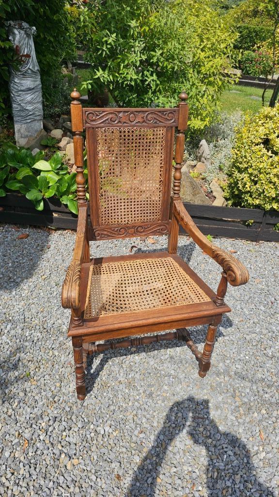 Fauteuil ancien, 15€, assise a refaire, Enlèvement