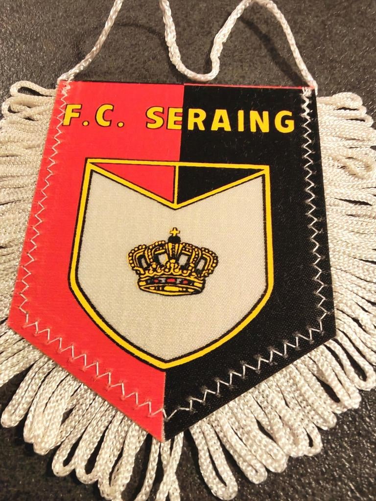 fanion football, Enlèvement ou Envoi, Comme neuf