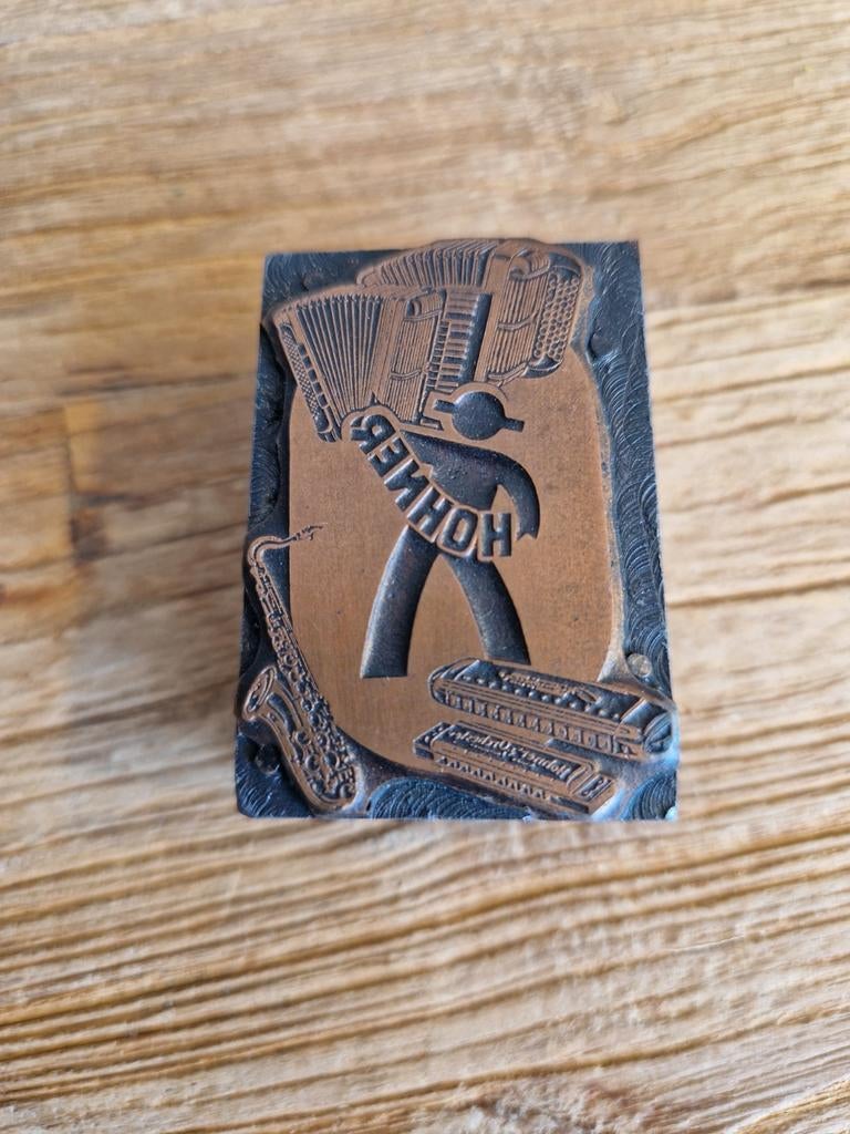 Oude print stempel Hohner accordeon mondharmonica saxofoon, Ophalen of Verzenden