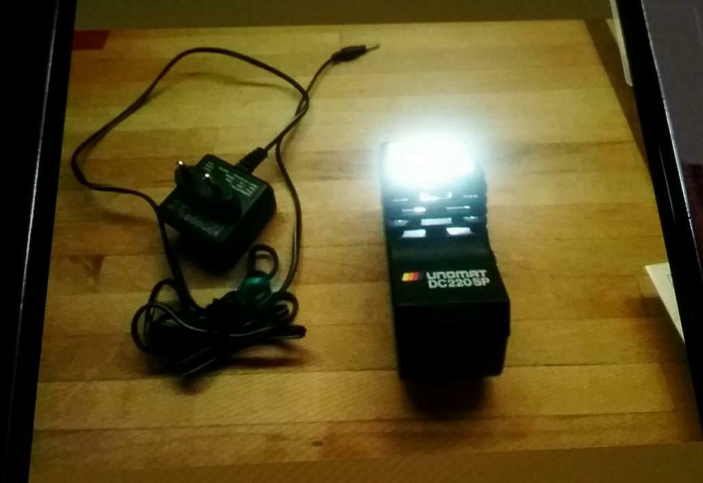 flitser unomat DC 220 SP weinig gebruikt + instructies, Audio, Tv en Foto, Ophalen of Verzenden, Zo goed als nieuw, Overige merken