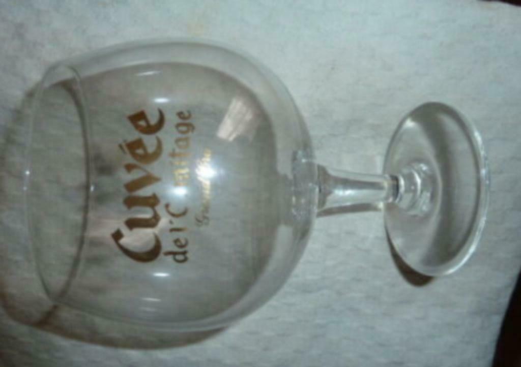 #A bier glas CUVEE DE L' ERMITAGE GRAND CRU brij Union Jumet, Ophalen of Verzenden, Gebruikt, Bierglas