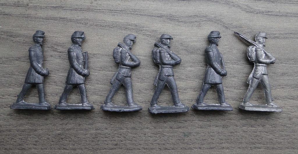 6 soldats en plomb, Collections, Enlèvement ou Envoi, Armée de terre, Emblème ou Badge