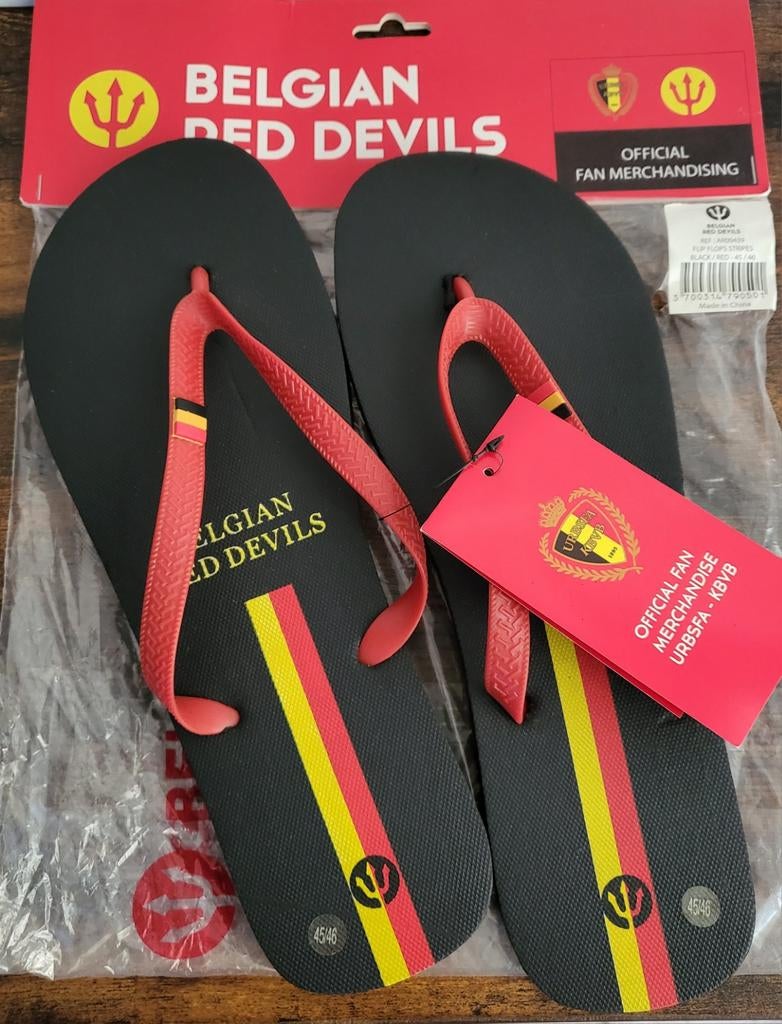 Teenslippers Red Devils Maat: 45-46 *Nieuw*, Sports & Fitness, Football, Enlèvement ou Envoi, Neuf