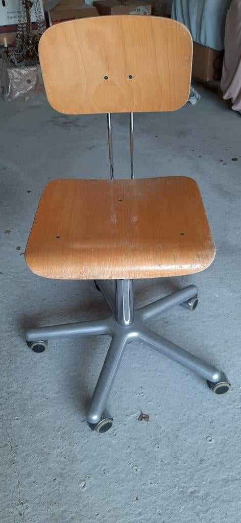 Retro bureaustoel. In zeer goede staat. Af te halen in de Pi, Huis en Inrichting, Bureaustoelen, Ophalen