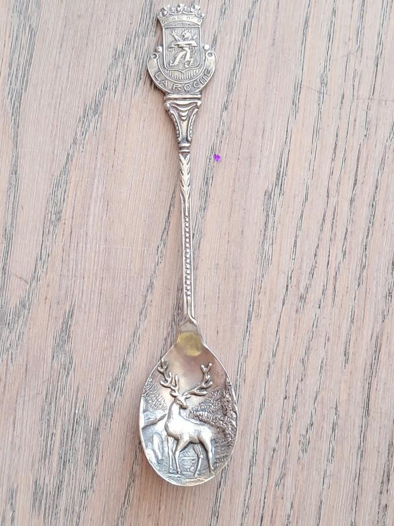 Cuillère avec blason 'La Roche' + cerf poinçonné dans une cu, Enlèvement ou Envoi