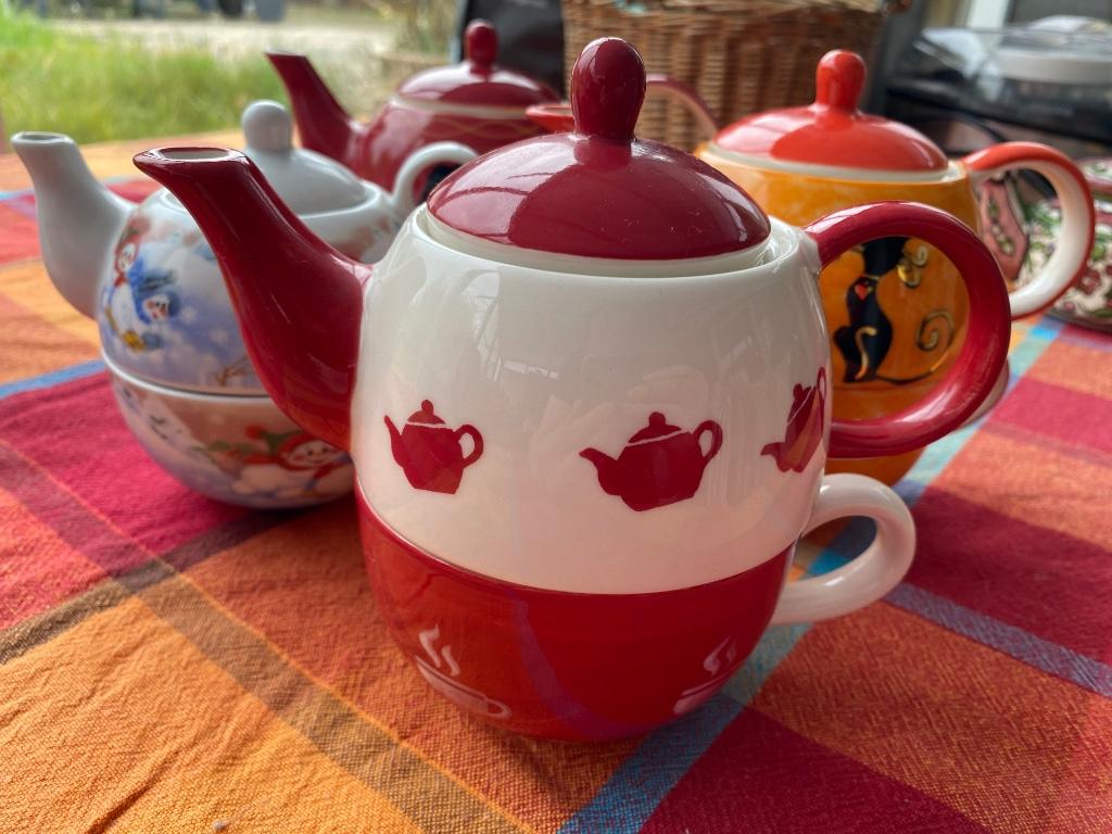 Theepotten en kopjes, keramiek en porselein, Enlèvement ou Envoi, Comme neuf, Autres styles, Porcelaine