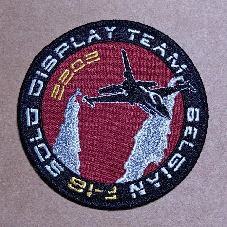 F-16 Solo Display Team Crest Viper 2022, Enlèvement ou Envoi, Armée de l'air, Emblème ou Badge
