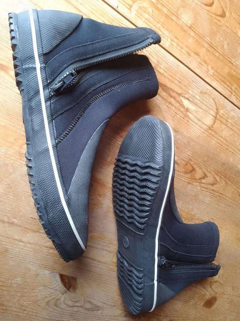 Nieuwe duikbotjes met rits maat 40, Watersport en Boten, Ophalen of Verzenden, Nieuw