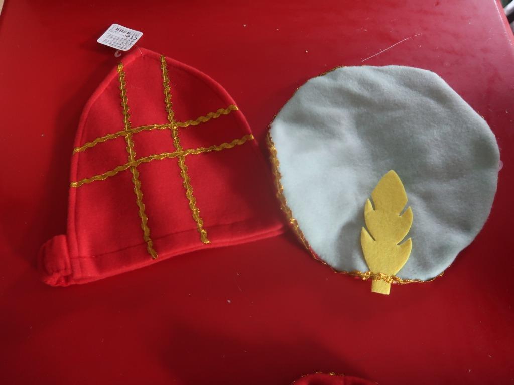 Mitre de Saint et muts à pietenmuts neufs, Enlèvement ou Envoi, Neuf, Garçon ou Fille