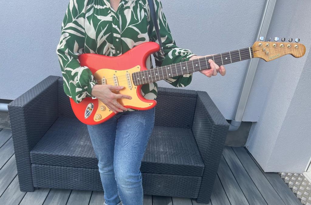 Guitare électrique type Fender Stratocaster, Musique & Instruments, Enlèvement, Neuf, Solid body, Autres marques