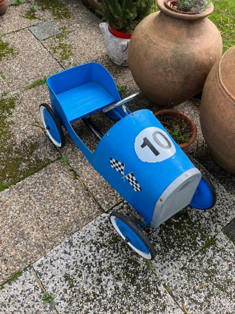 Voiture à pédales, Enlèvement
