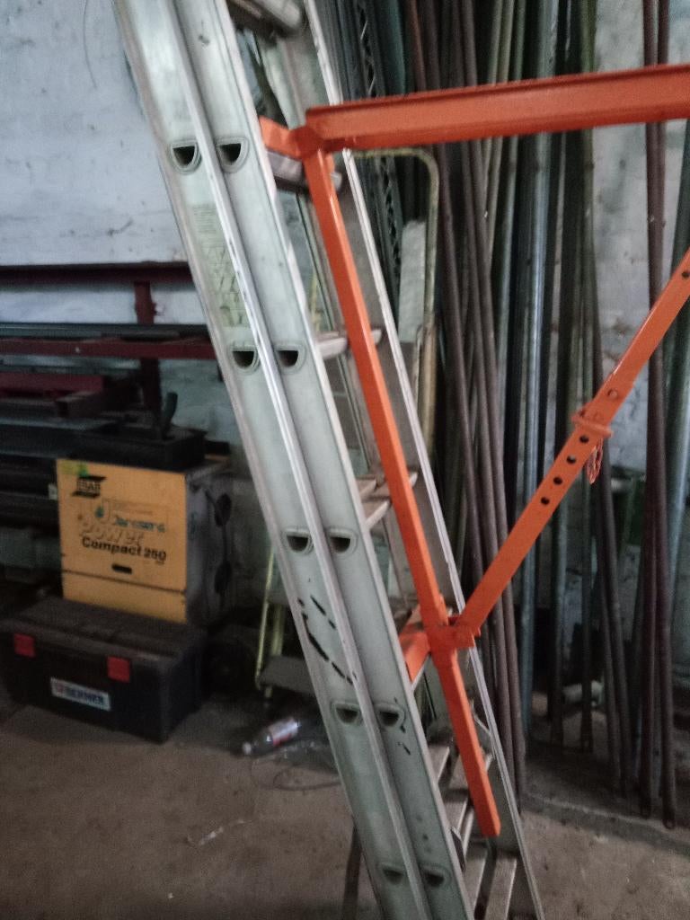 taquet d'échelle, Bricolage & Construction, Enlèvement, Comme neuf