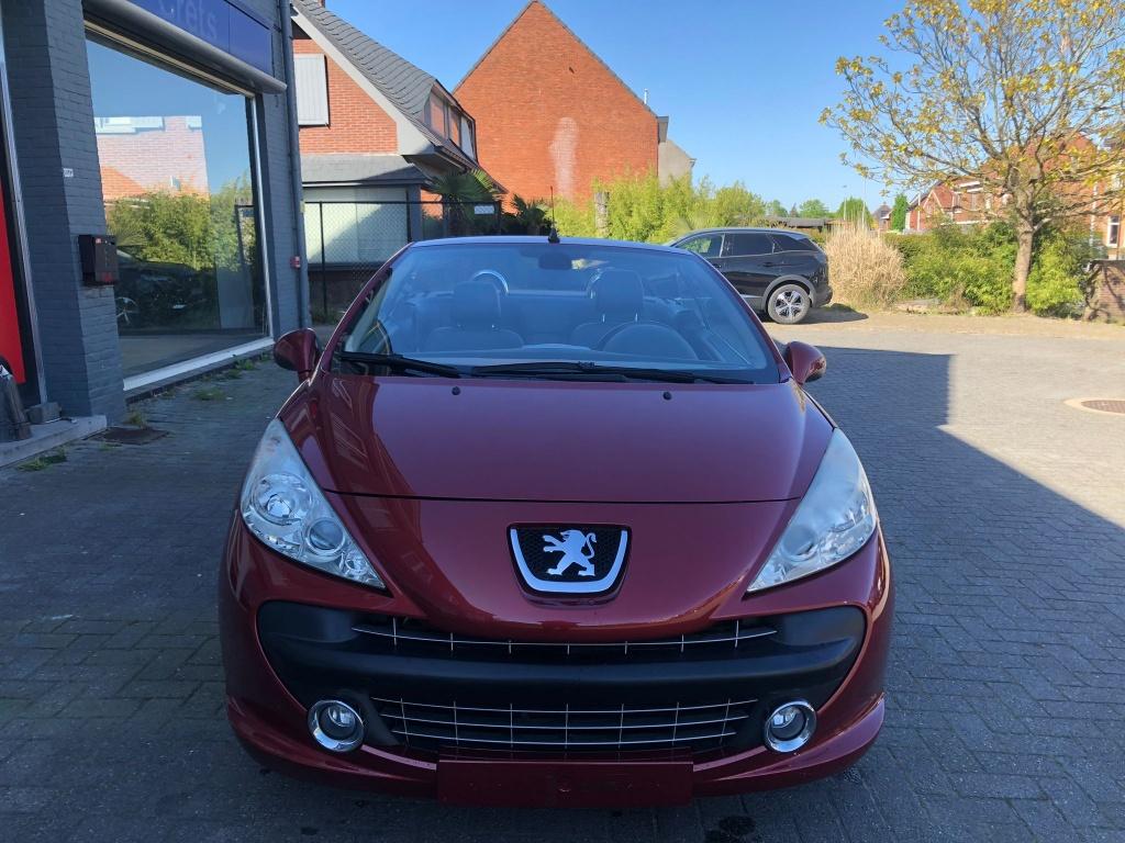 Peugeot 207 CC — 1.6 essence Bj 2008 80000km Prêt à rouler, Entreprise, Cabriolet, Boîte manuelle, Noir