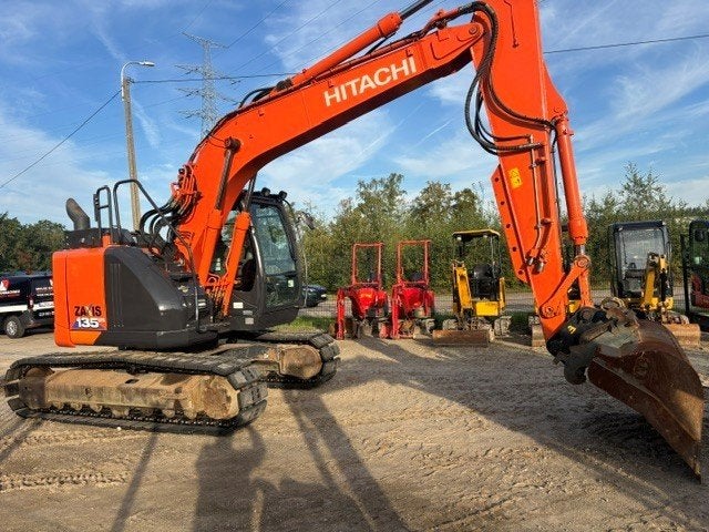 Grue sur chenilles Hitachi ZX135US-6, Enlèvement, Excavatrice