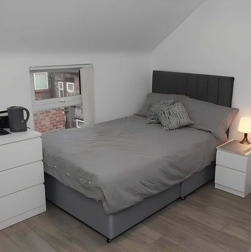 Nouveau lit et matelas — Disponible immédiatement, Envoi, Neuf, Deux personnes, Autres couleurs